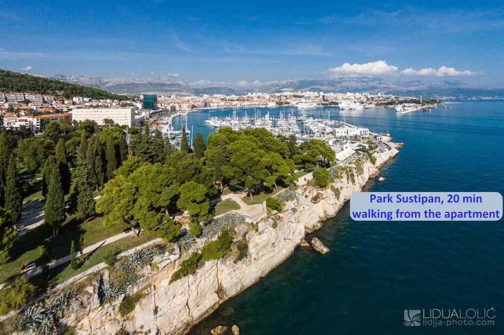 Chic Apartment In Center Split Oda fotoğraf