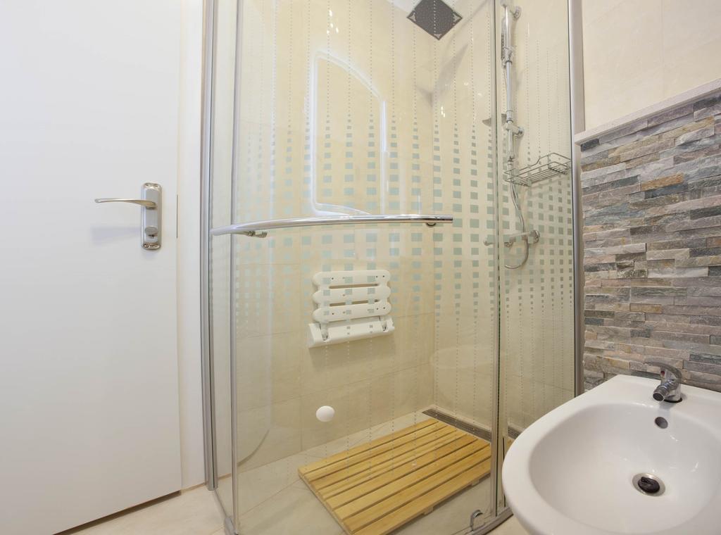 Chic Apartment In Center Split Oda fotoğraf
